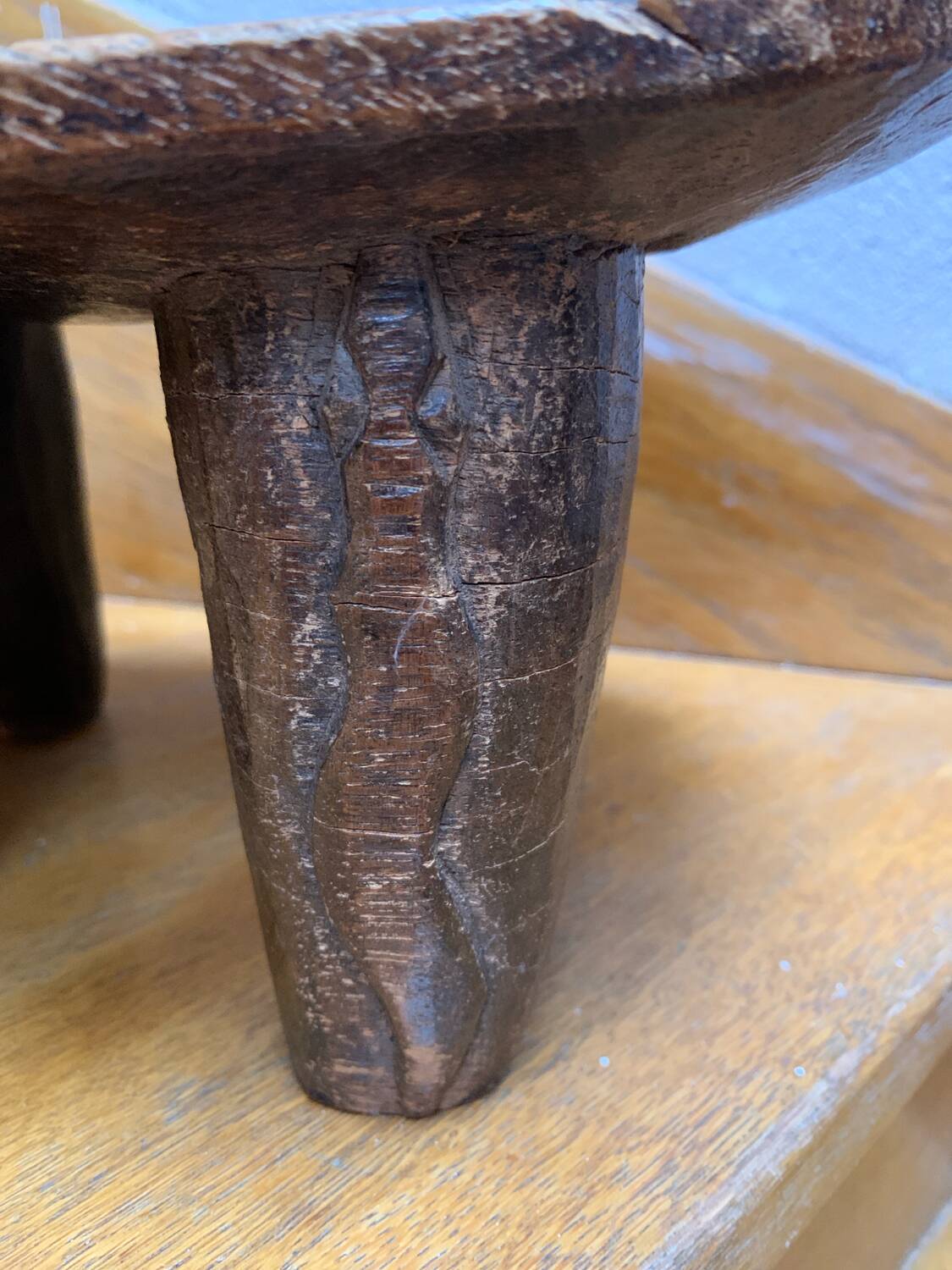 Monoxyle Quadripod Stool Animal Decor