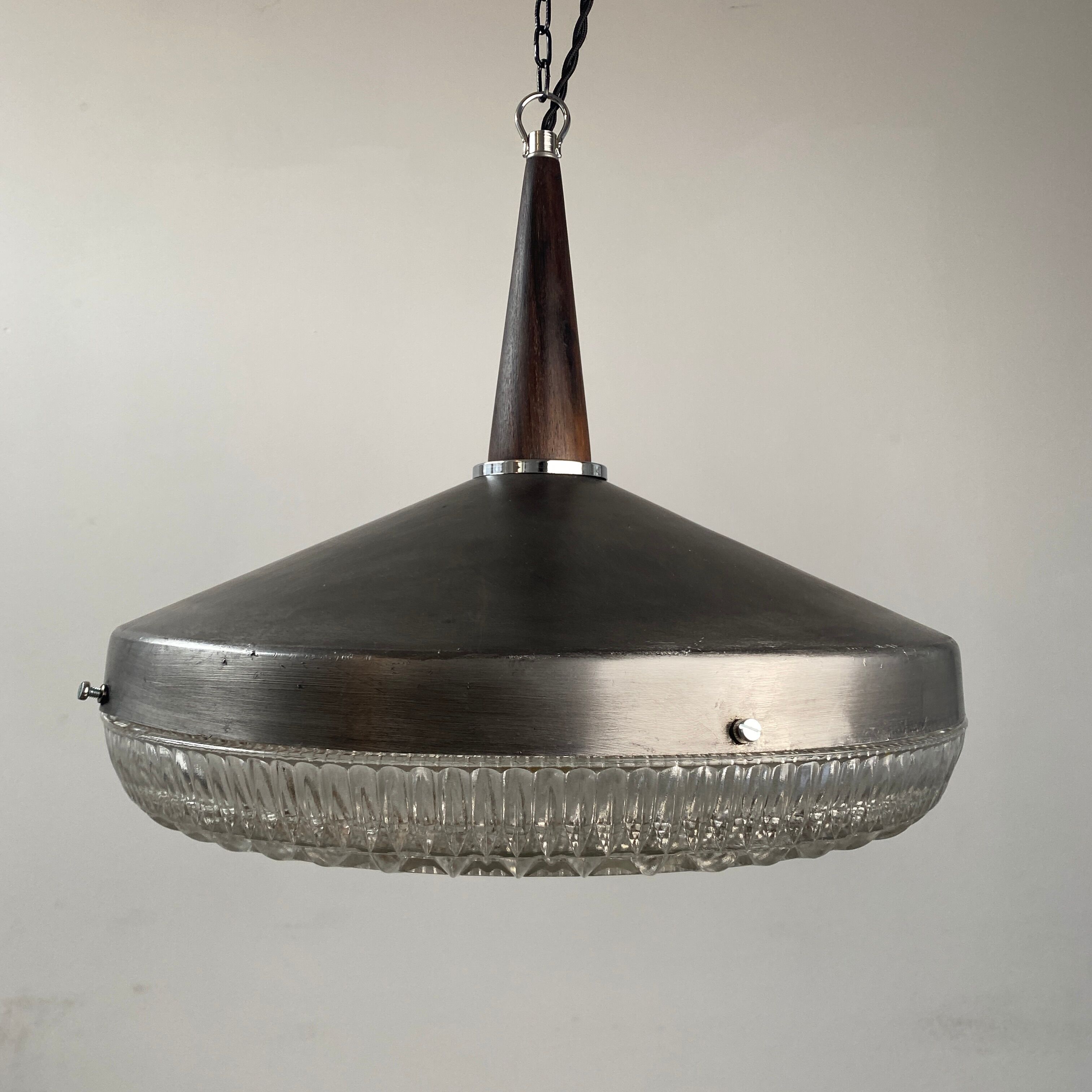 Old hanging lamp ufo