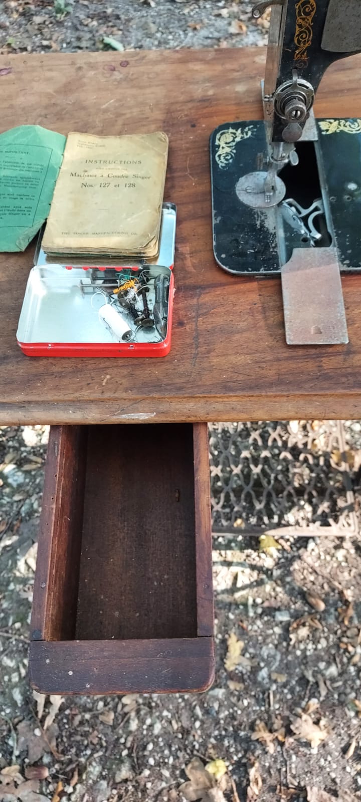 Singer sewing machine