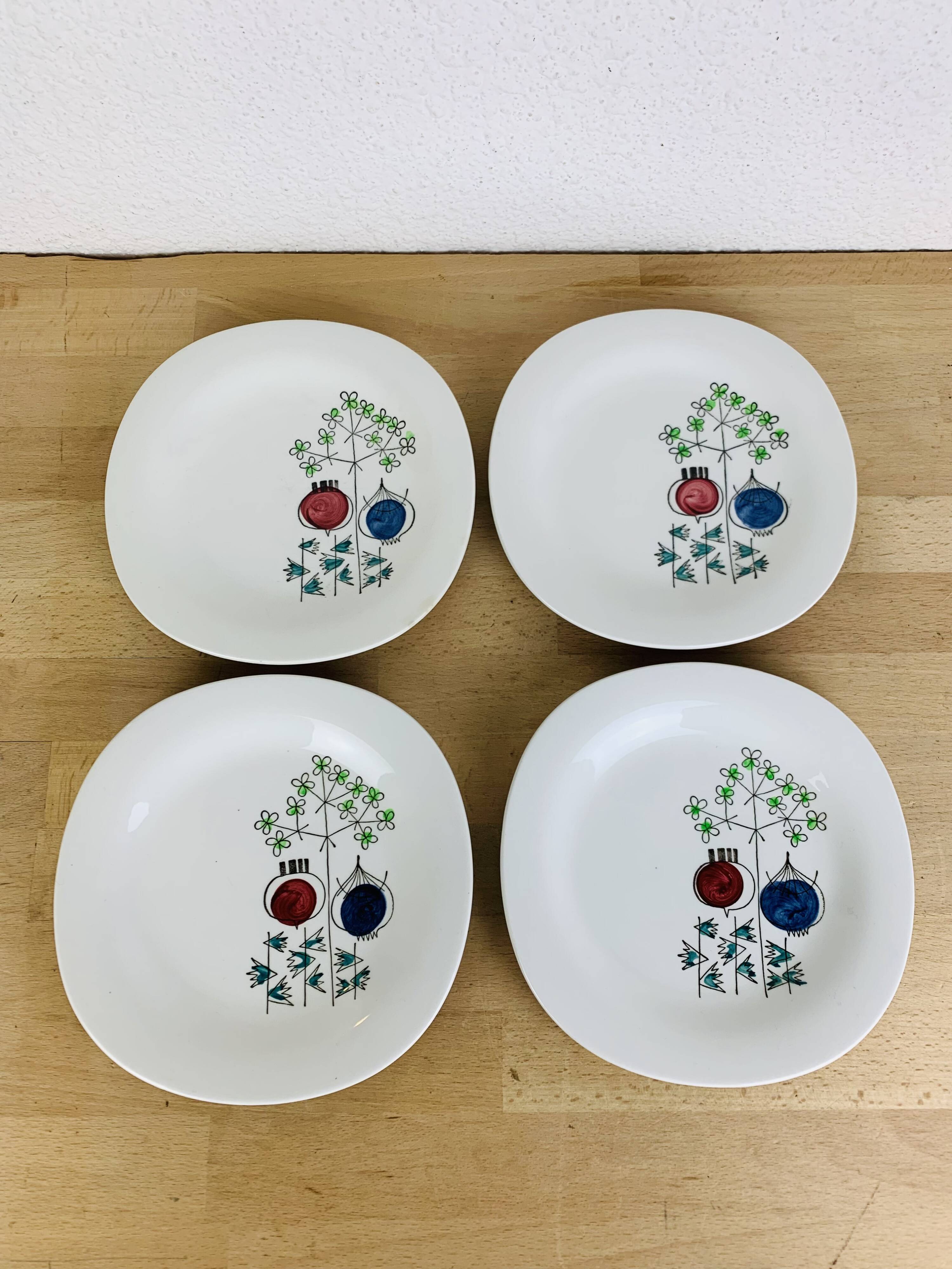 4 Pomona dessert plates by Marianne Westman for Rörstrand Sweden