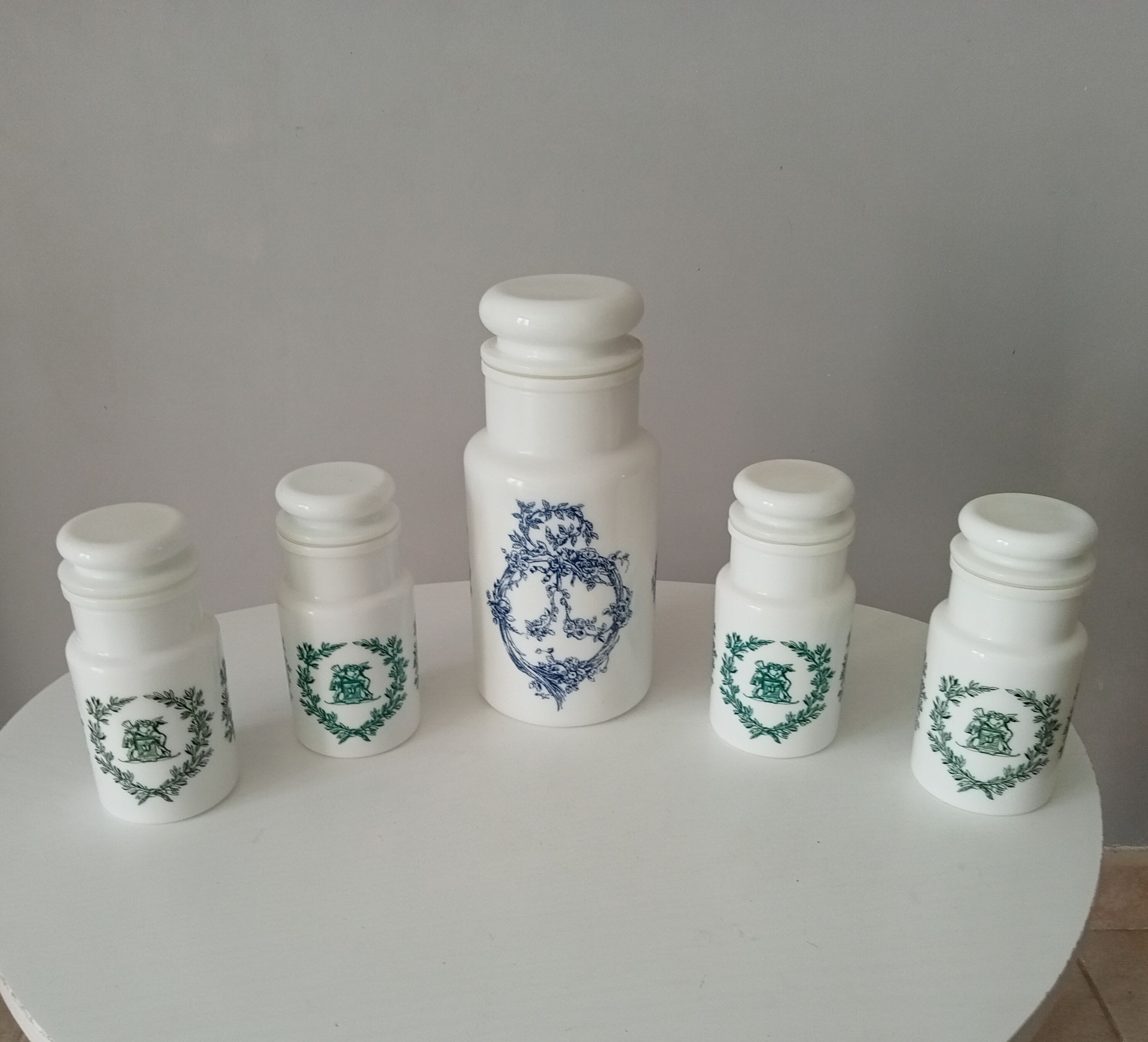 Set of vintage Italian opaline jars