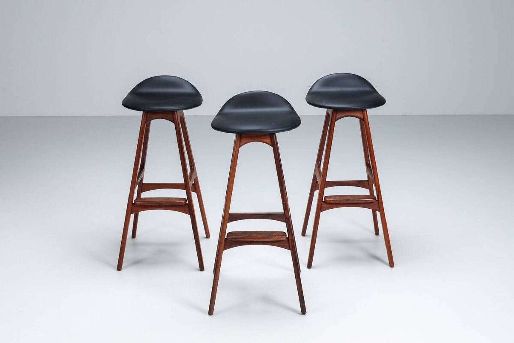 Erik Buch set of three “OD61” bar stools in rosewood Oddense Denmark 1965