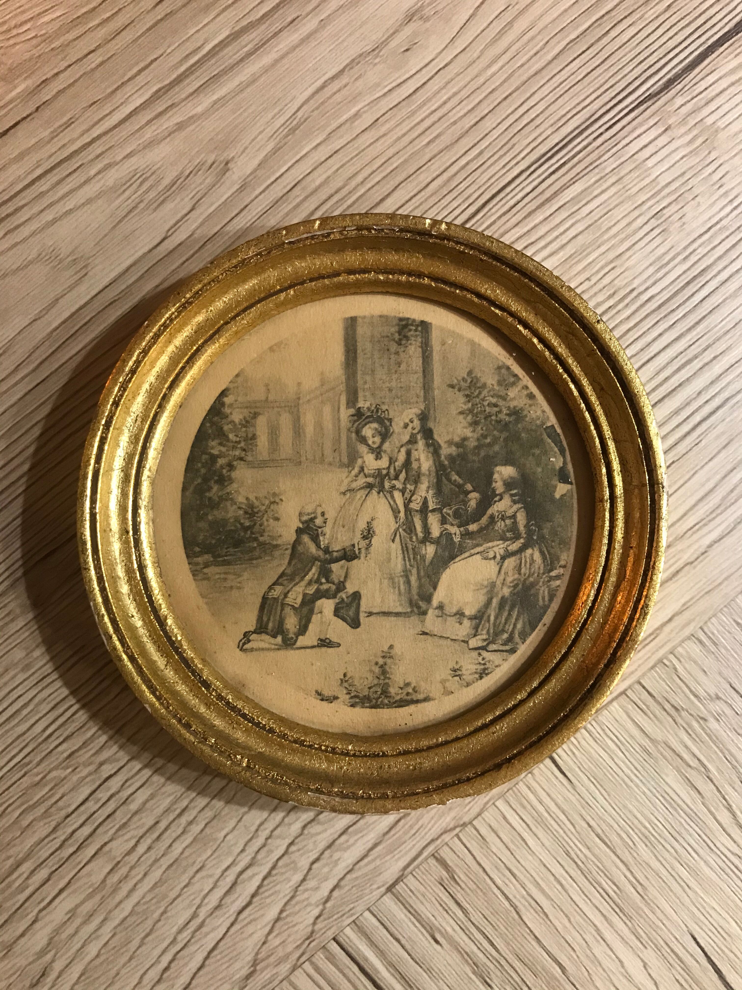 Vintage round frame gilded wood