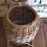 Panier en osier vintage à pommes de terre ou à oeufs