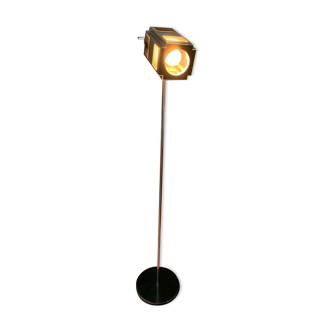Industrial lamppost