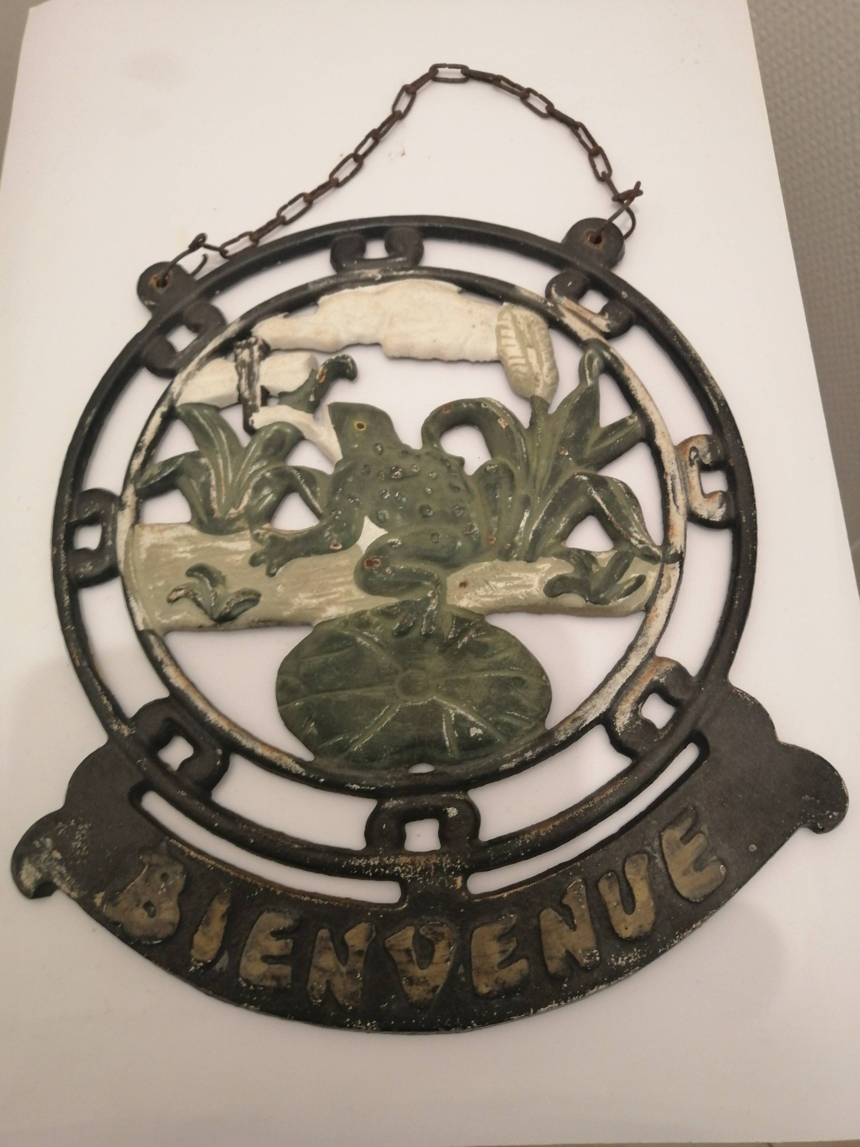 Cast iron plate to hang welcome