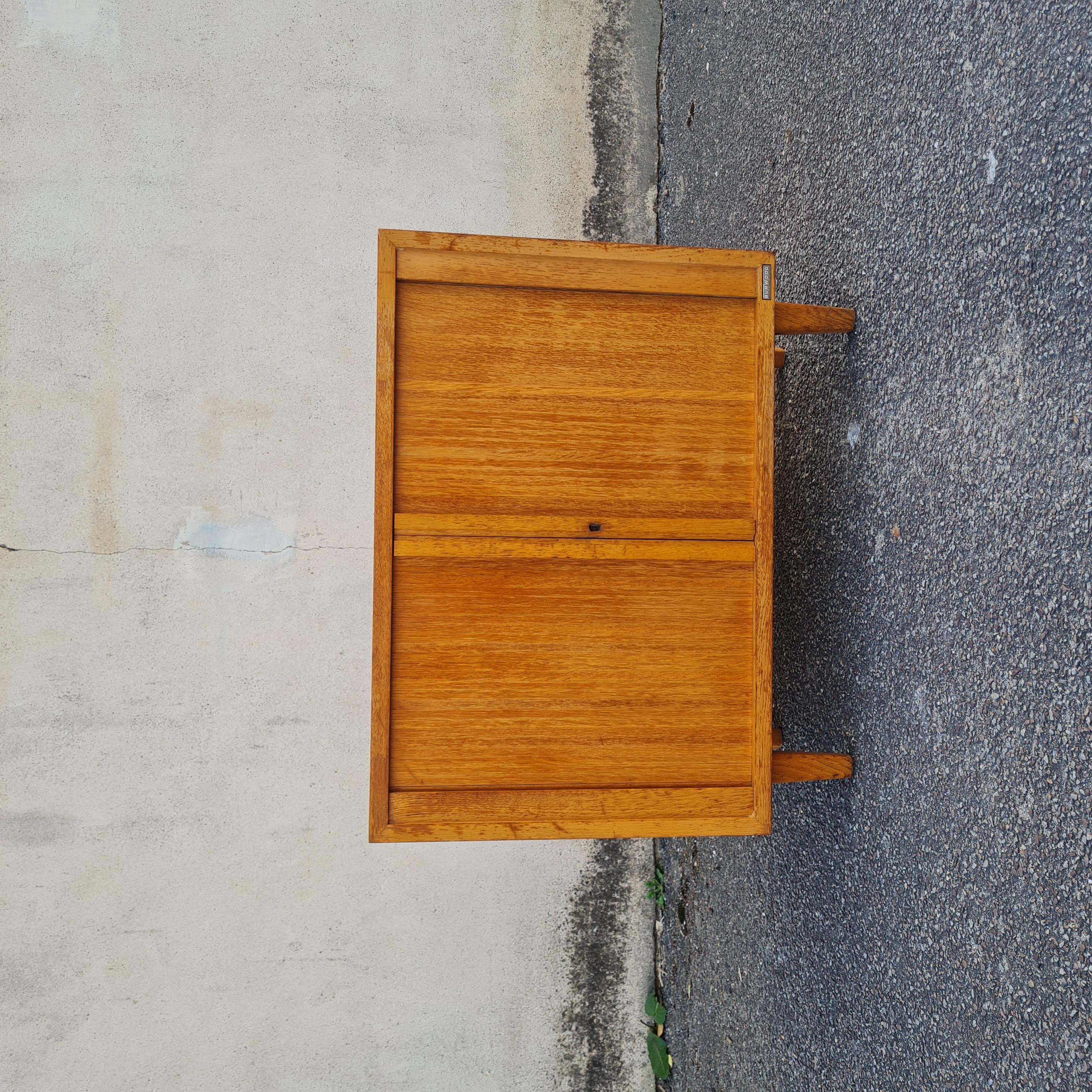 Burwood curtain buffet, 50s