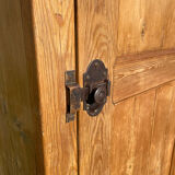 1 door wardrobe in 19th century pine.