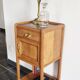 Table de chevet style Art Déco en chêne massif, années 30
