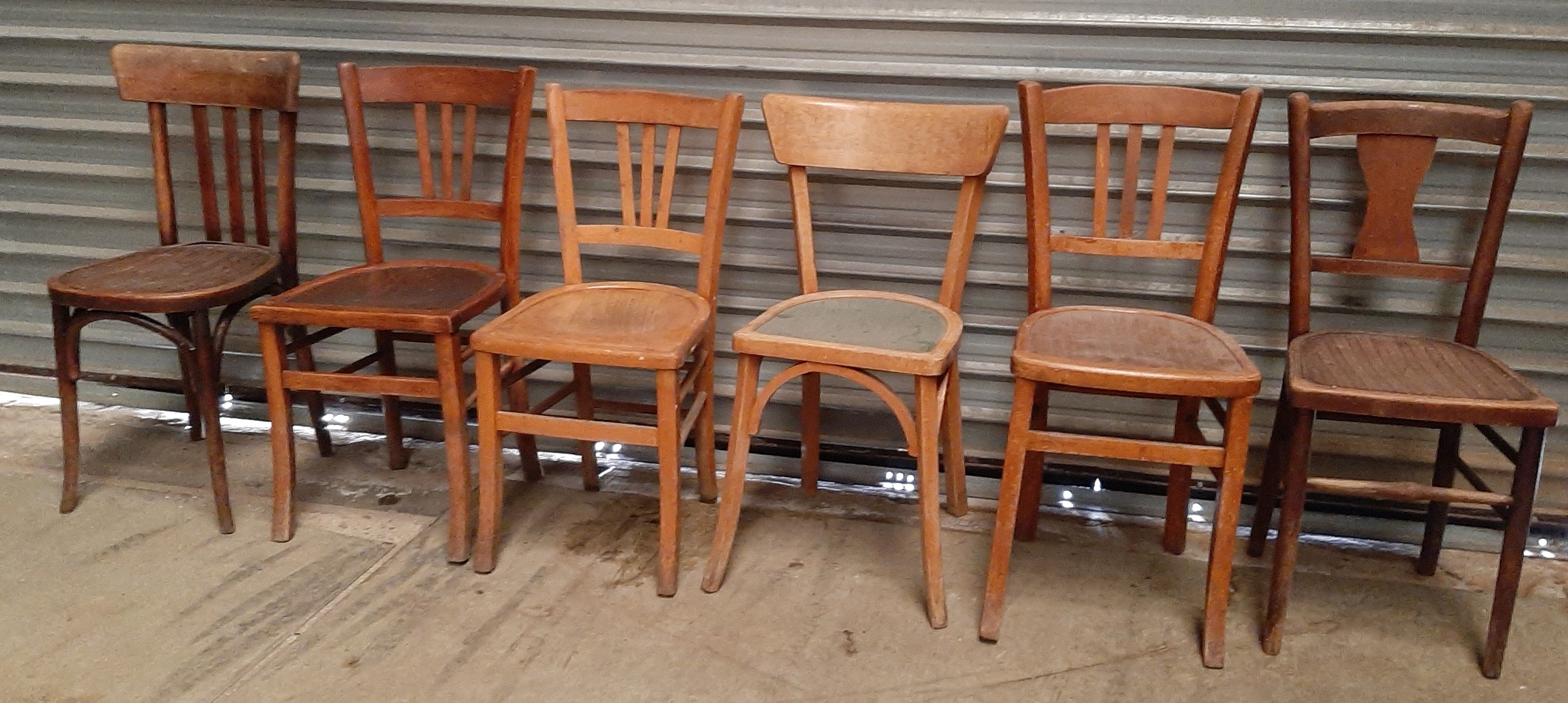 Set mismatched bistro chairs