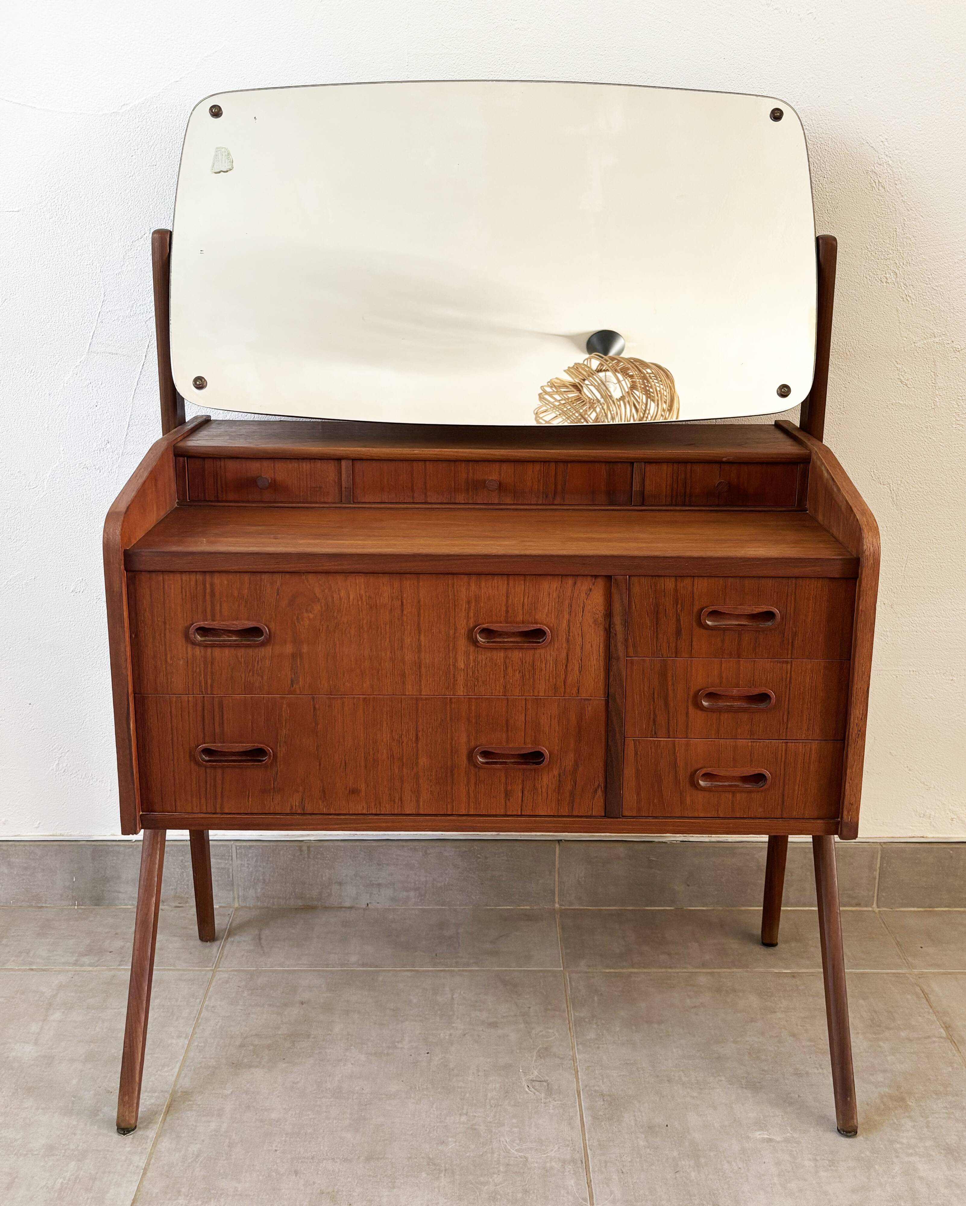 Vintage Danish teak hairdresser from the 1960s stamped Ag Spjel Kobber.