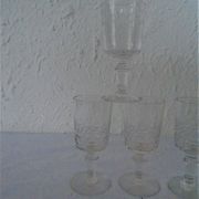 Set de 6 verres à pied anciens 2 gravés et 4 taillés porto vin