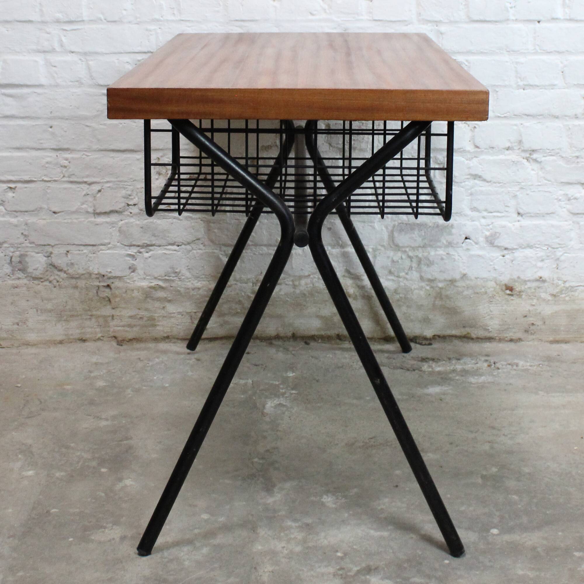 Desk "Johnny" by Pierre Guariche for Meurop 1963