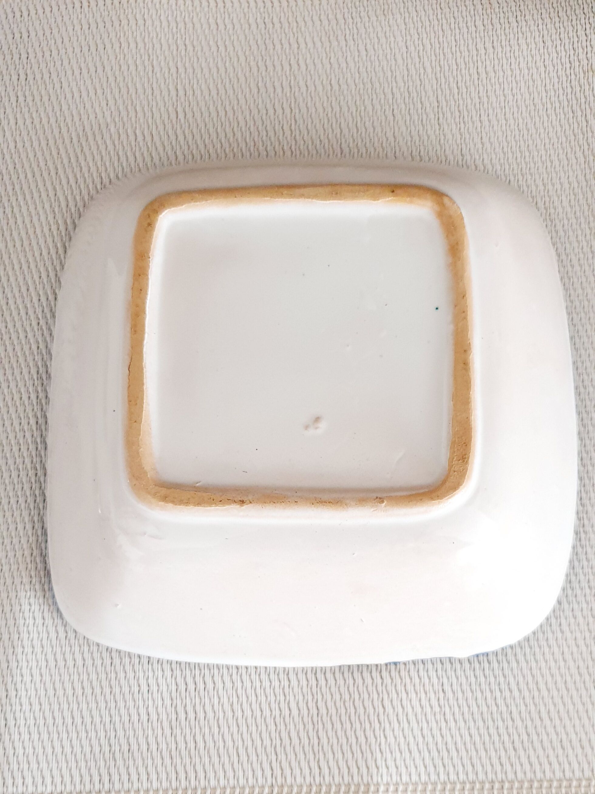 Oriental craftsmanship: empty pocket cup delight aperitif