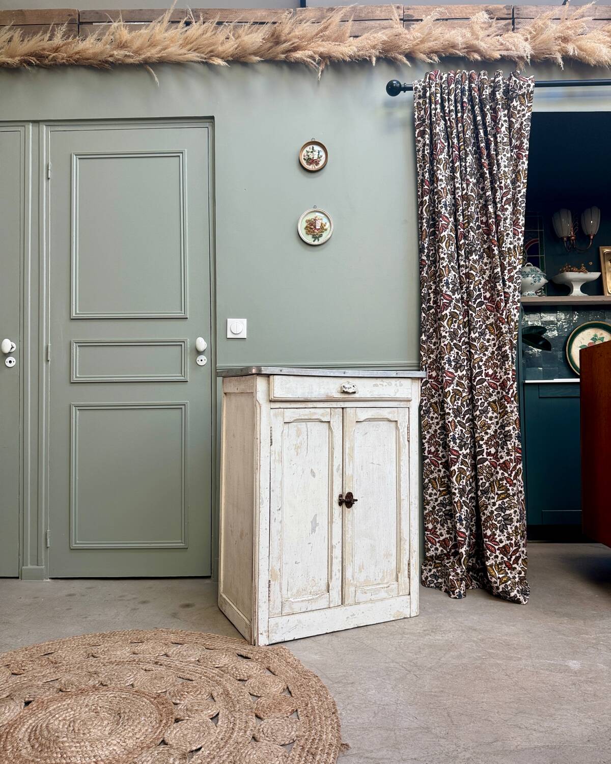 Small Parisian buffet with white patina (renovated)