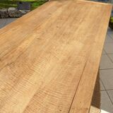 Farm table