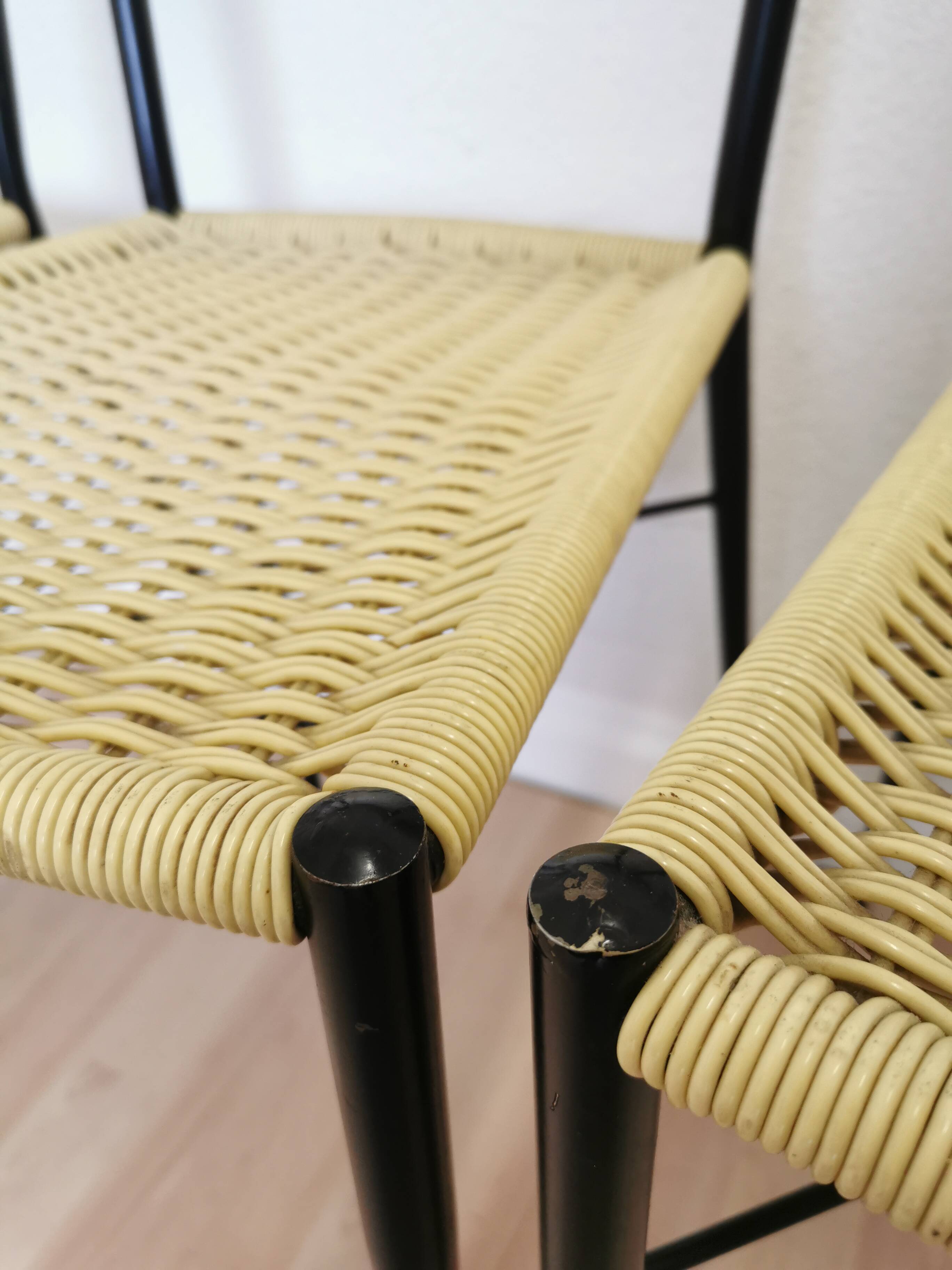 Set of 4 vintage dine chairs made in italy in the 1970s / mid century outdo