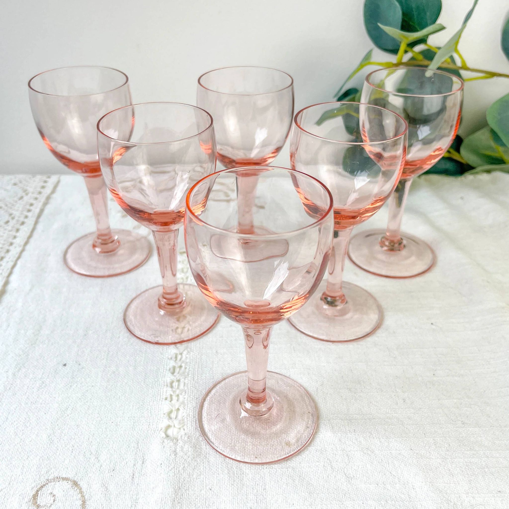6 vintage faceted pink red wine glasses – 1950s – French elegance