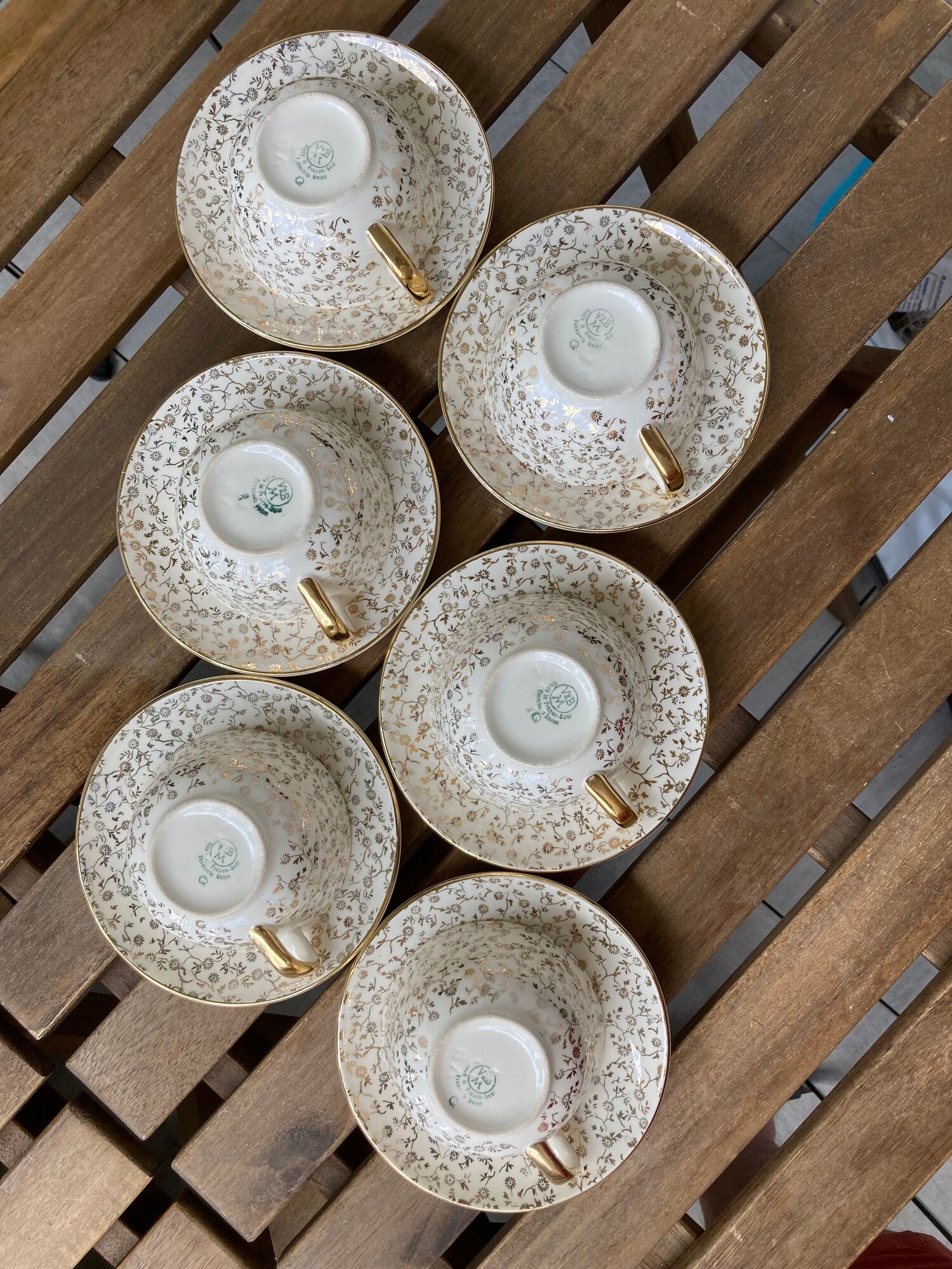 6 cups and sub-cups Villeroy and Boch "little golden flowers" 50s