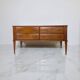 Une commode italienne vintage de style moderne du milieu du siècle