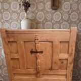 Old pantry in Pitch pine - early 20th century