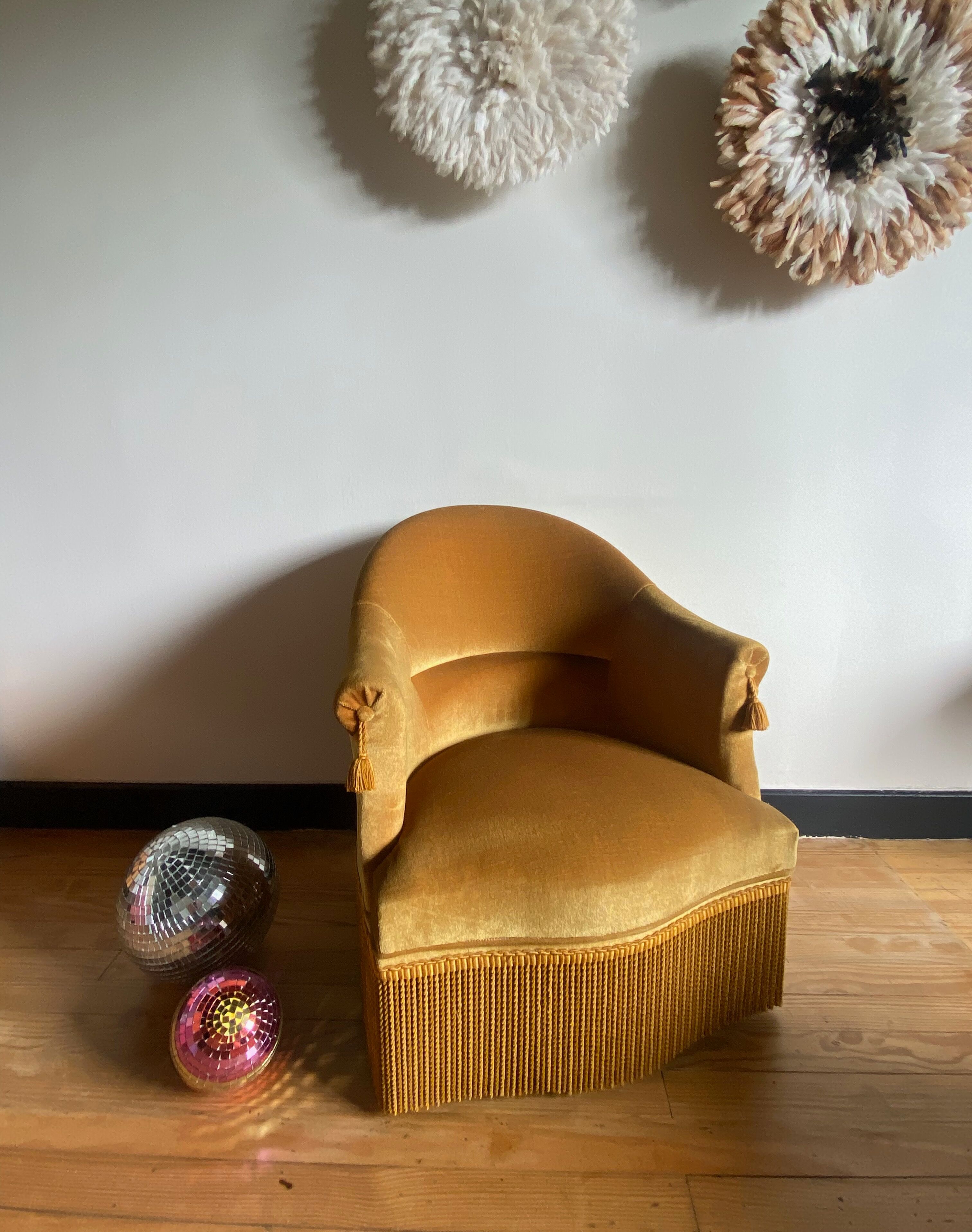 Vintage golden yellow toad armchair