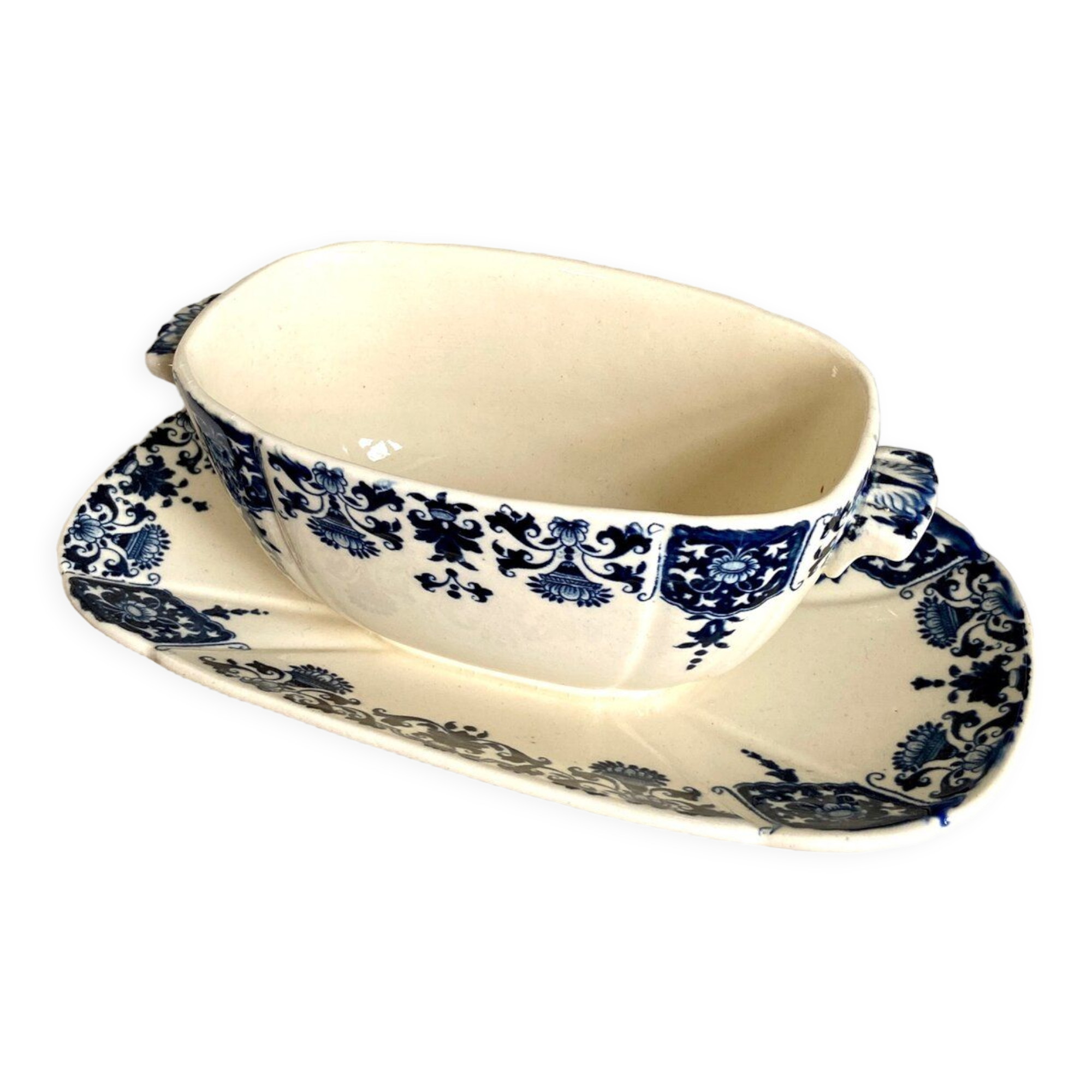Saucière Gien en terre de fer, service "Blue Ibis" late nineteenth century