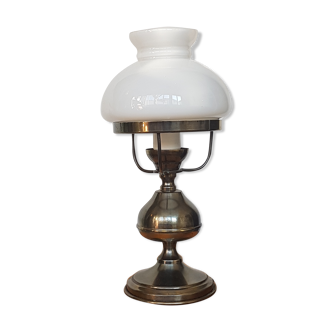 Small Art Deco opaline lamp, brass foot