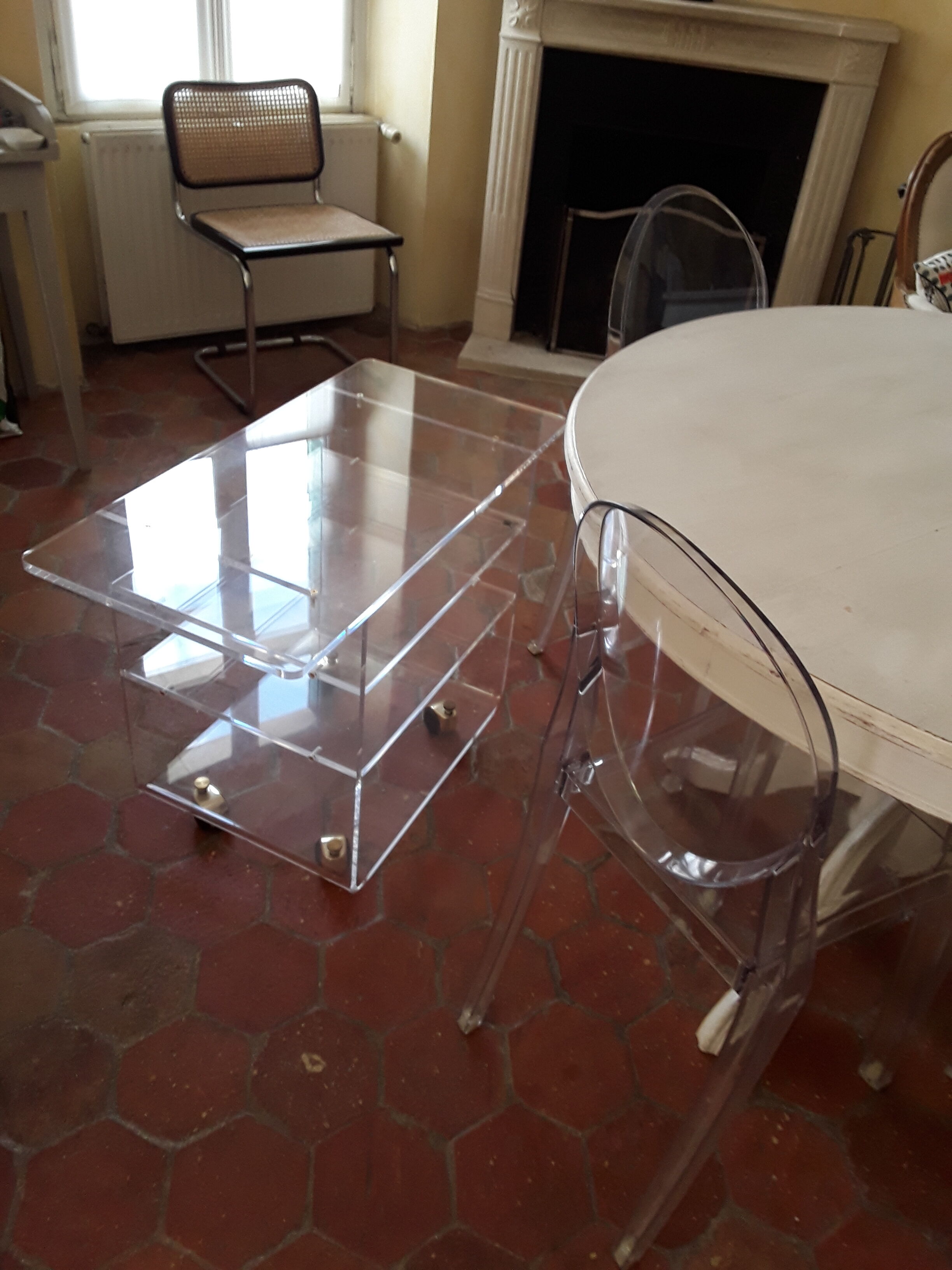 Plexiglas Marais International coffee table
