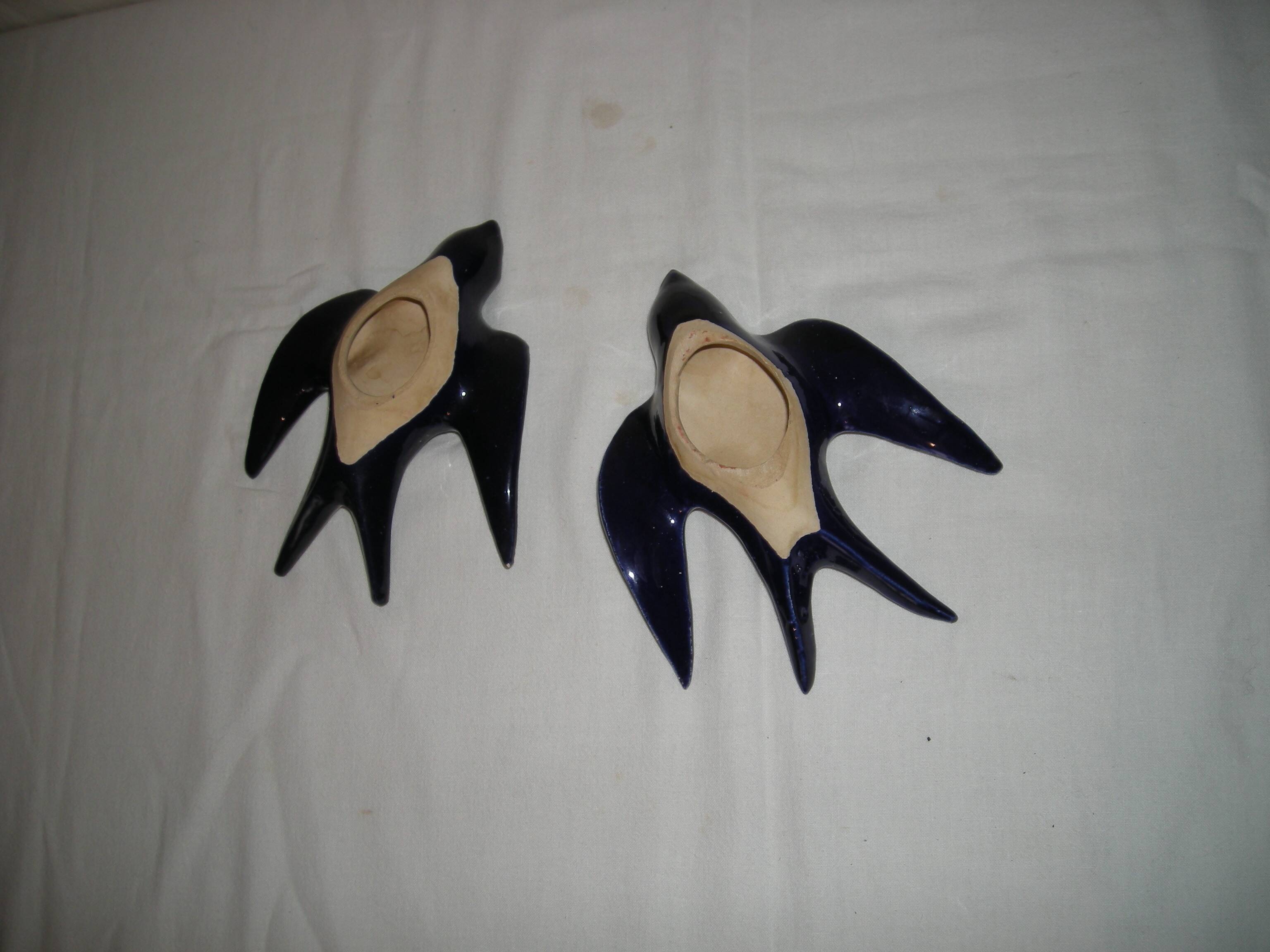 Pair of ceramic wall swallows