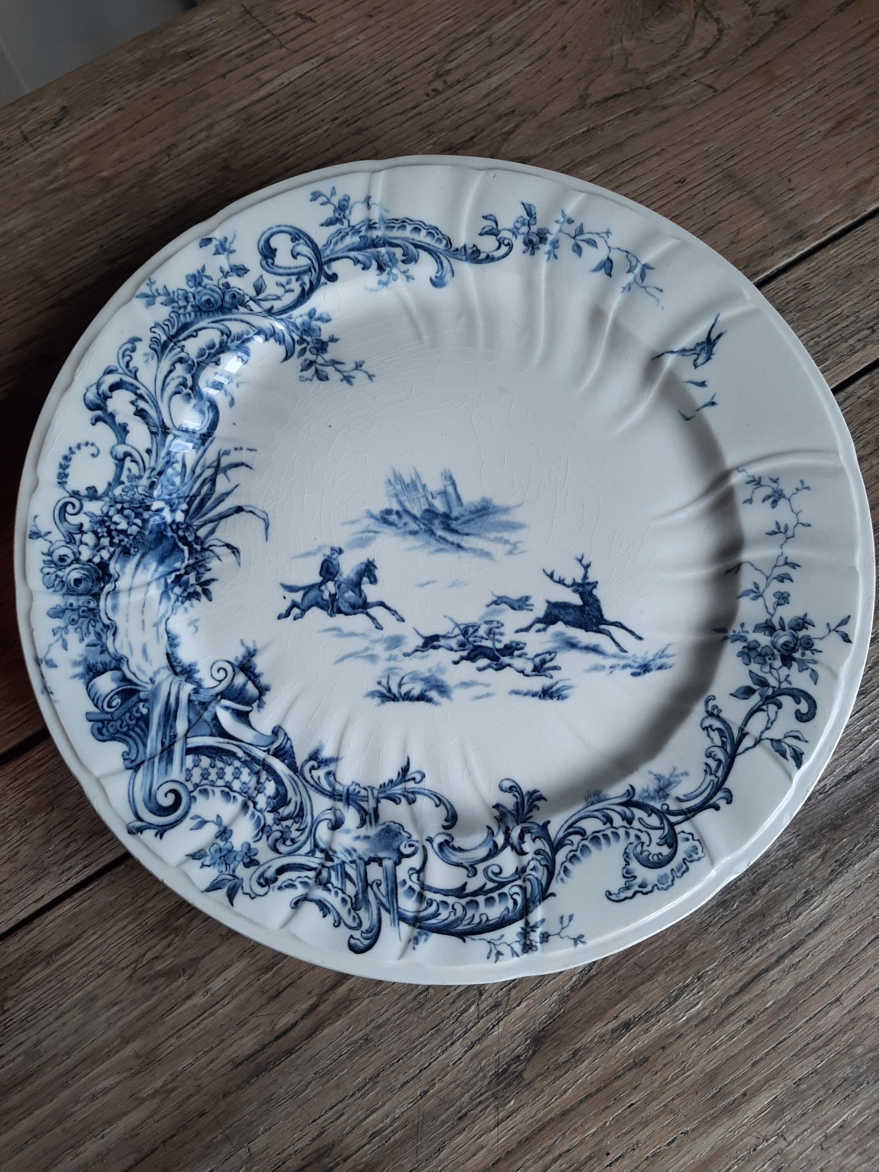 Terre de Fer stand cake plate Gien