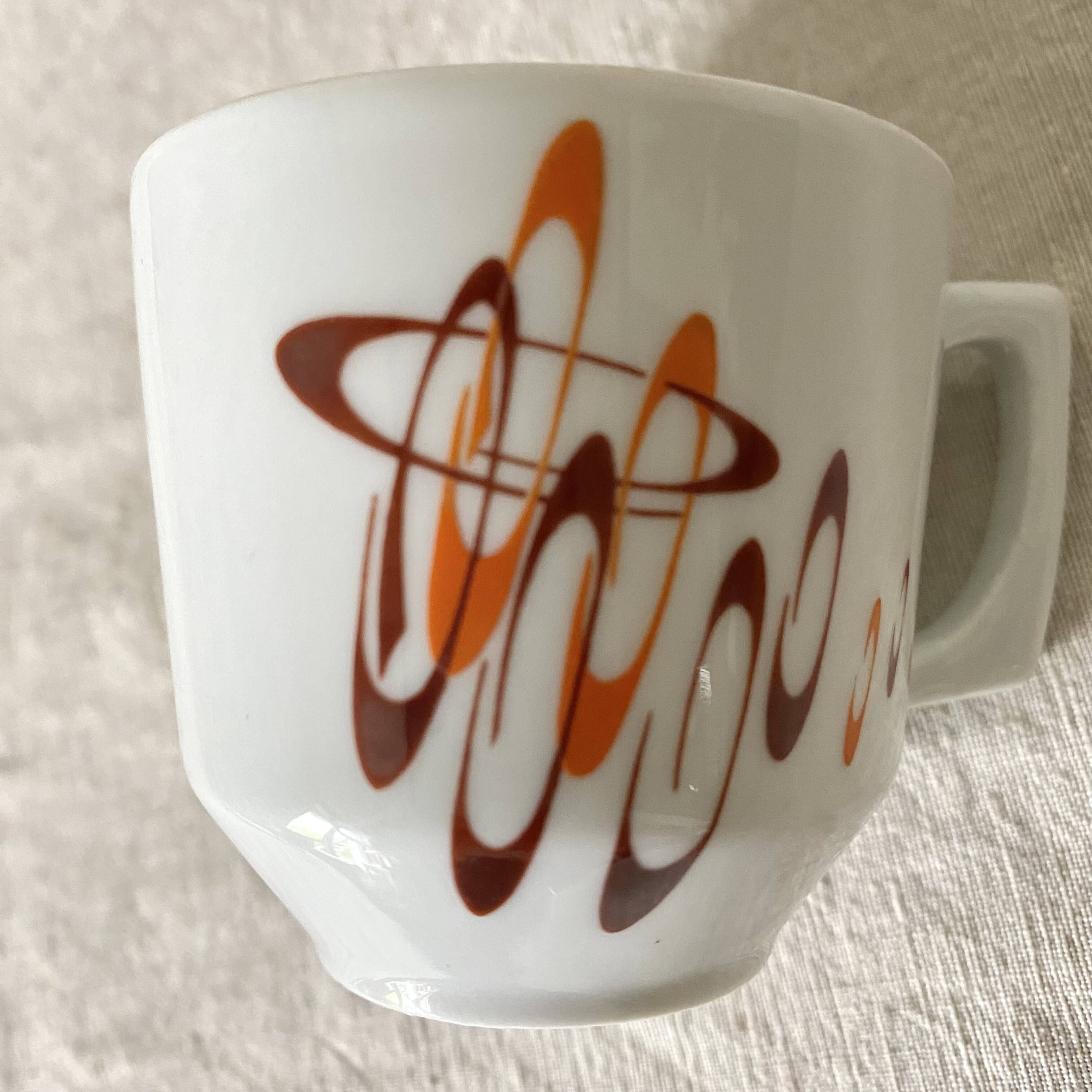 Tasses à café en porcelaine , années 70