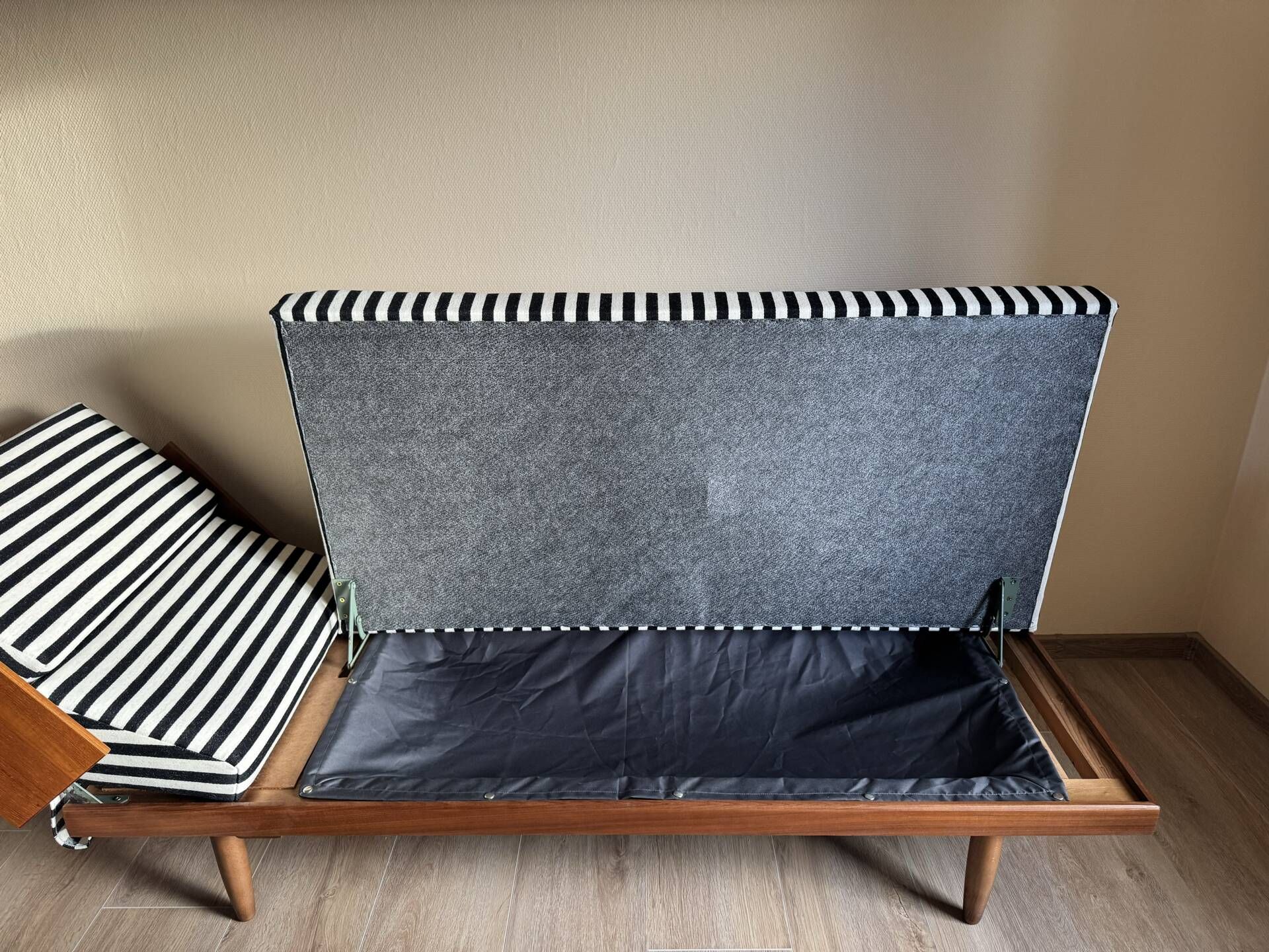 Vintage Scandinavian Ekornes Svane retro daybed MidCentury 1960s