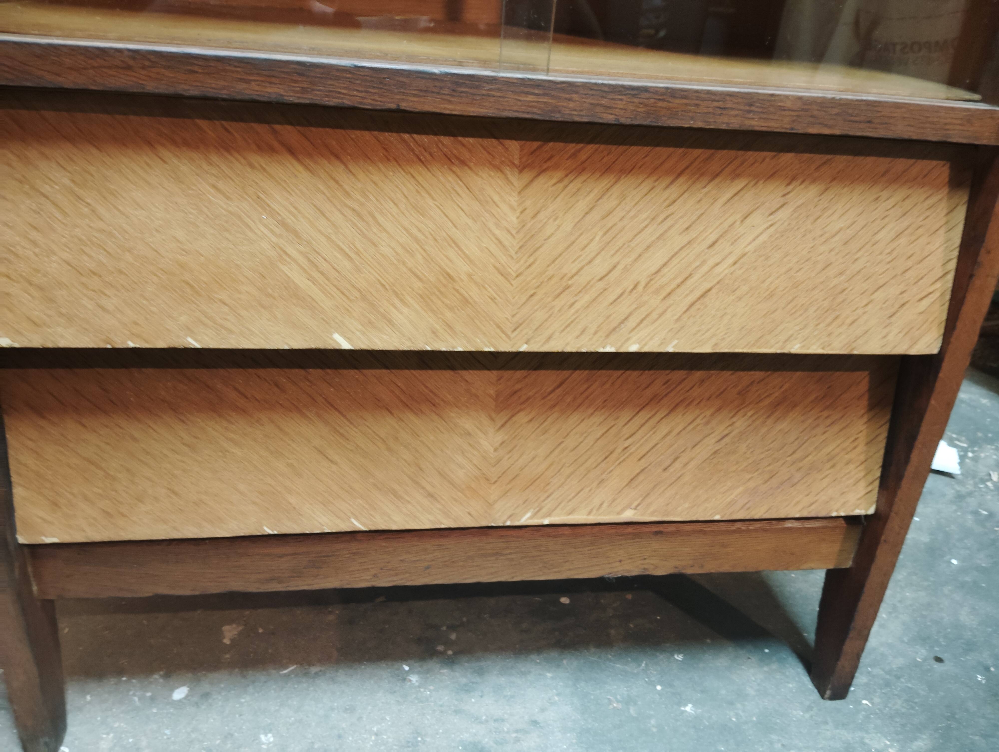 Vintage display cabinet with 2 drawers