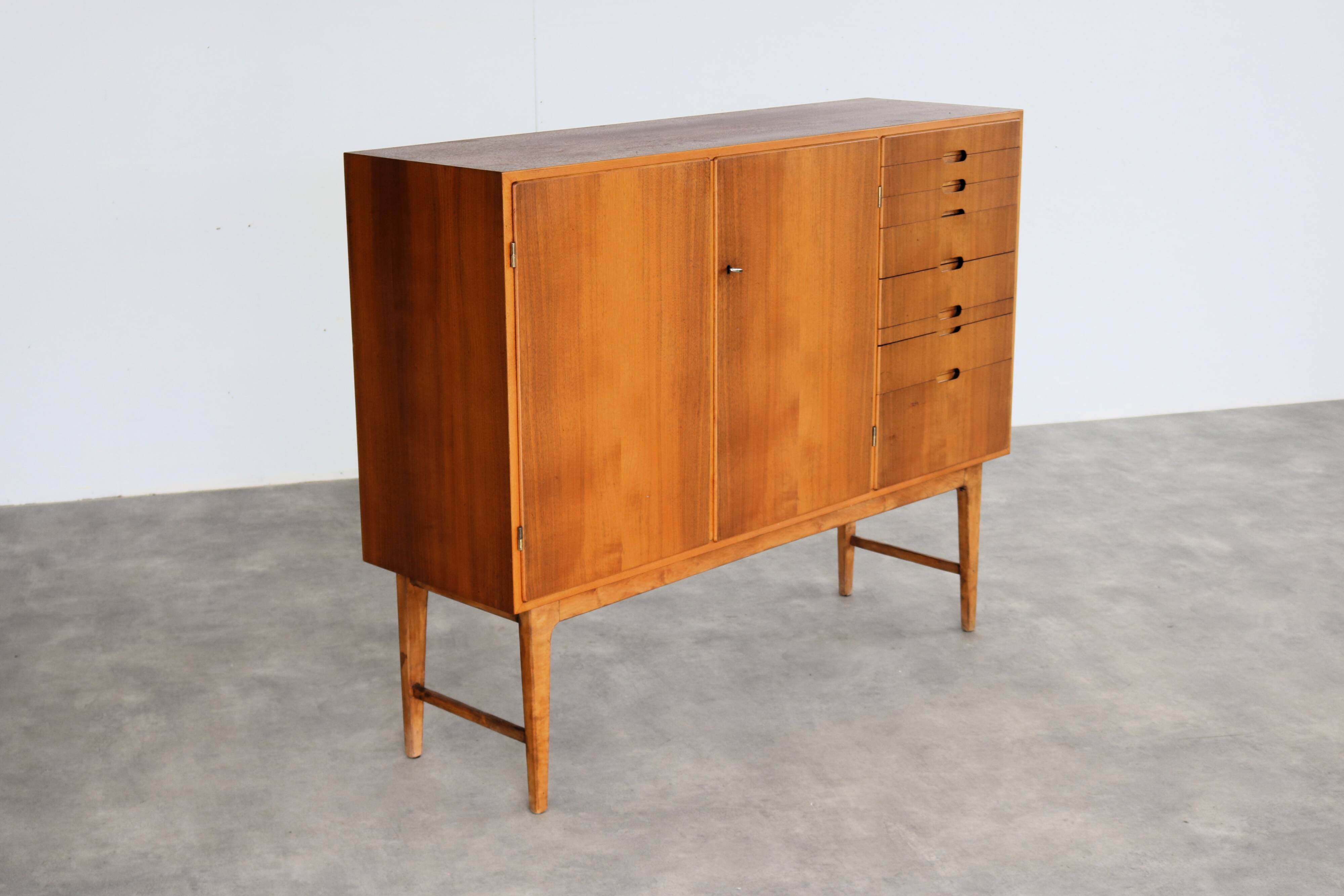 vintage highboard | wall cabinet | Juryvald | 1954