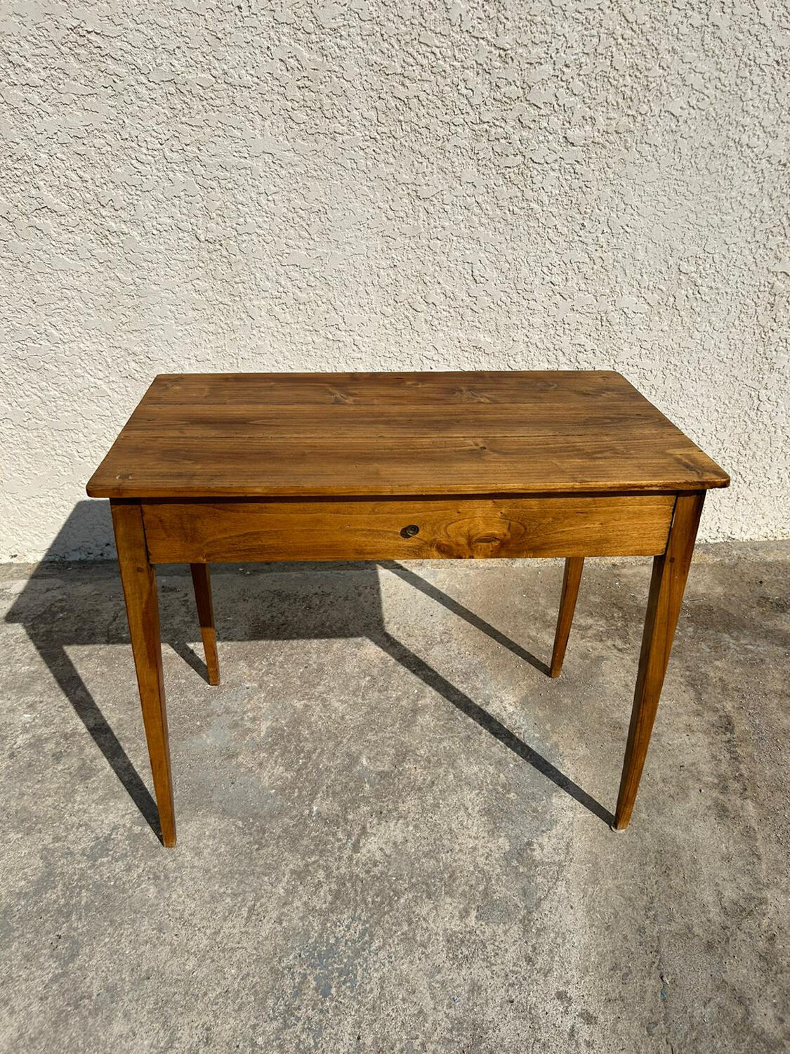 Bureau ancien en noyer