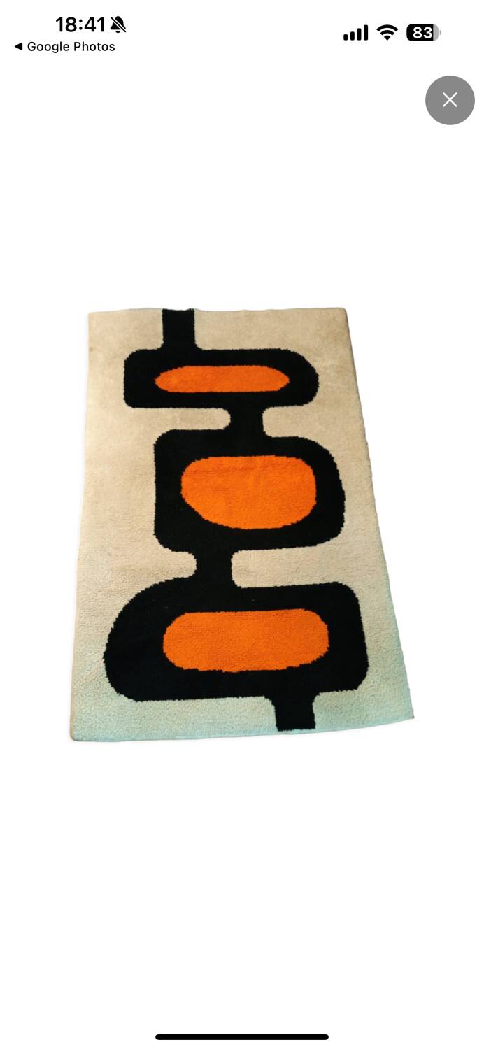 Space age / 70s graphic rug