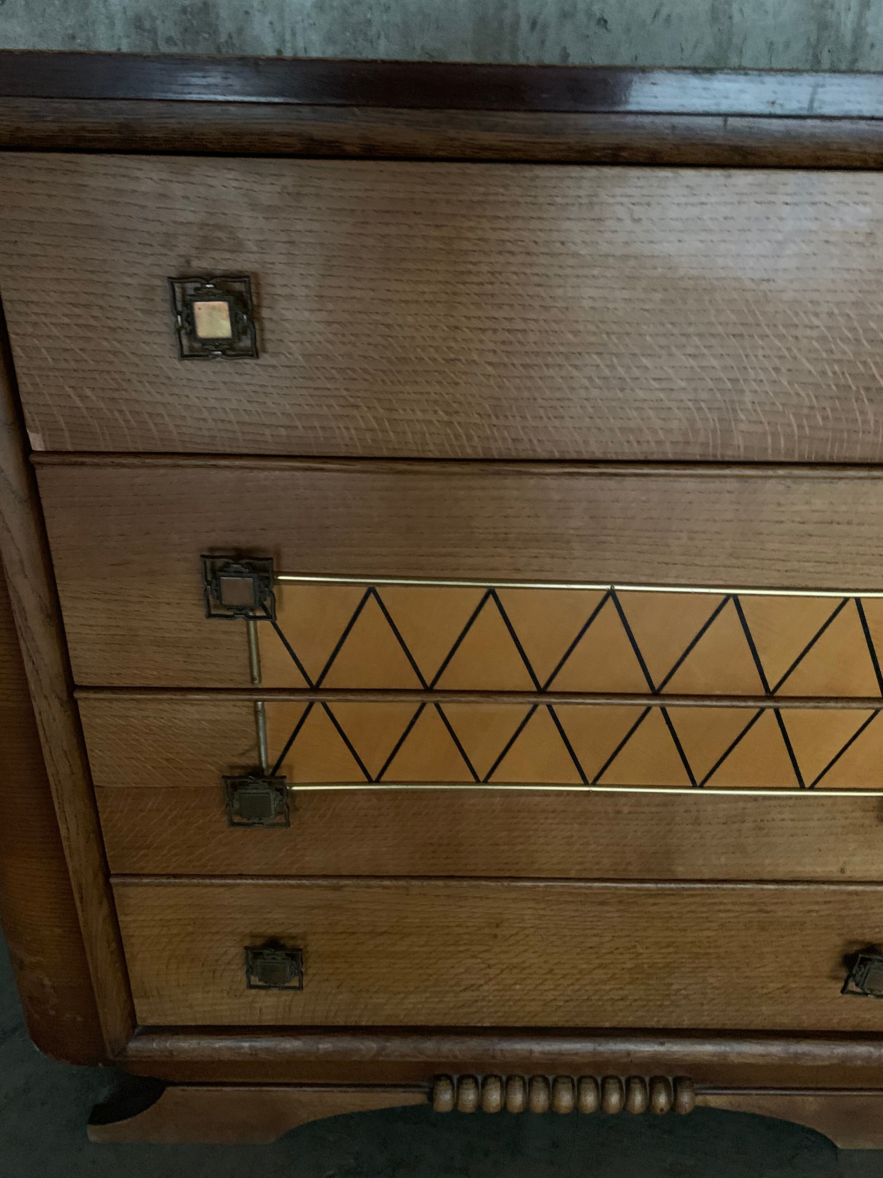 Art Deco dresser 4 drawers
