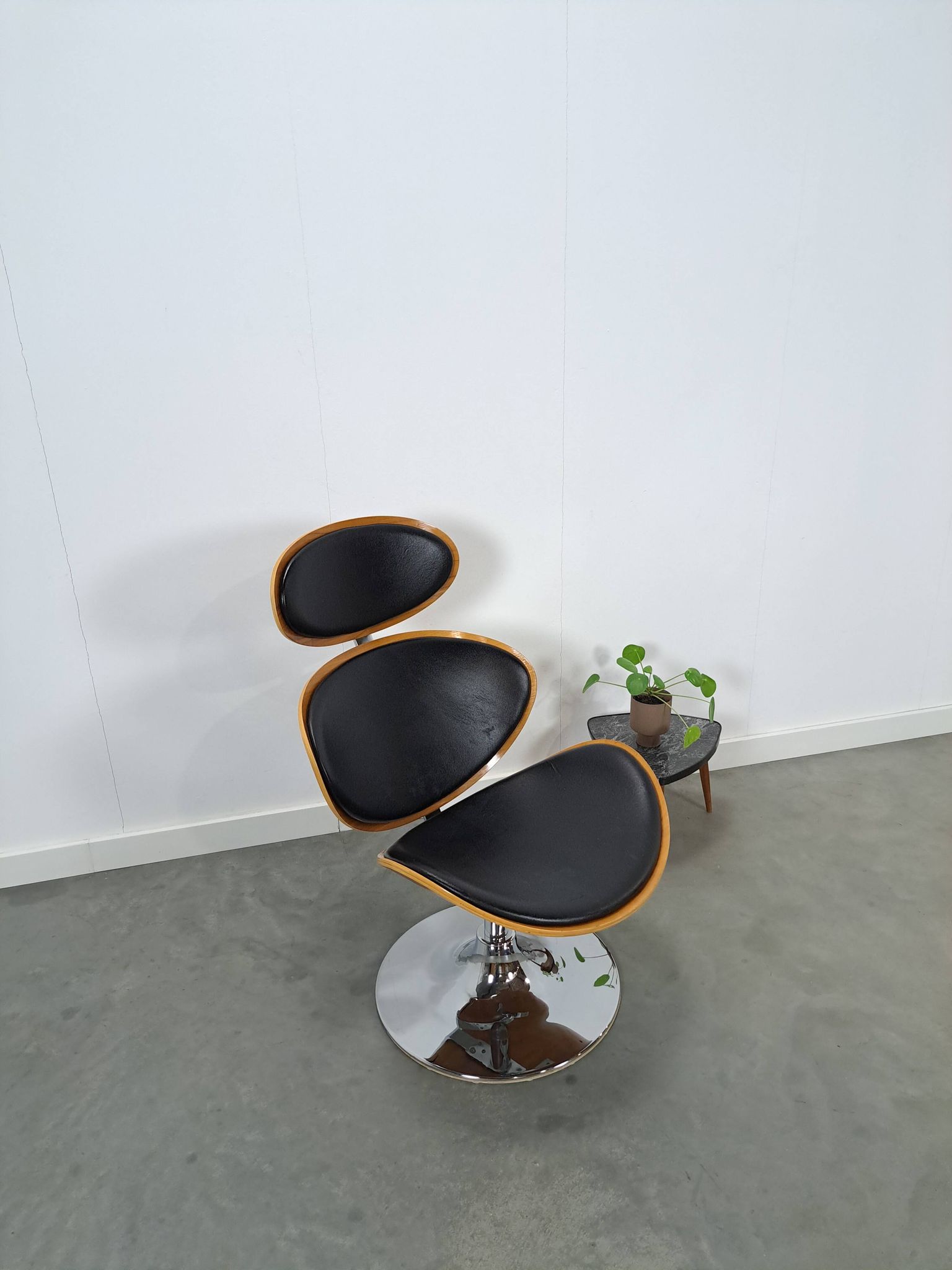 Dan-Form Curve loungestoel, draaifauteuil Denemarken