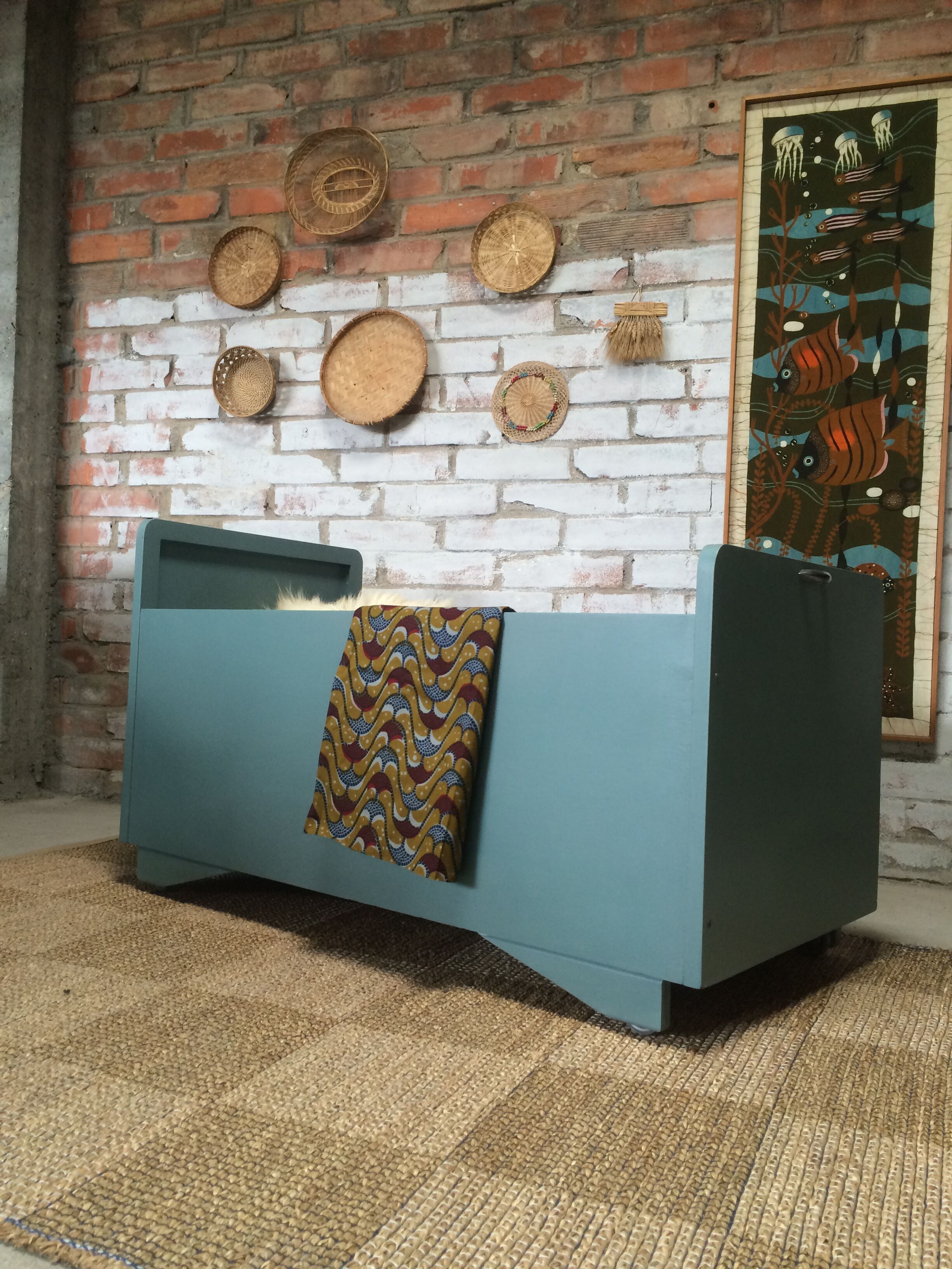 Baby bed caravan vintage 50s blue cloudy