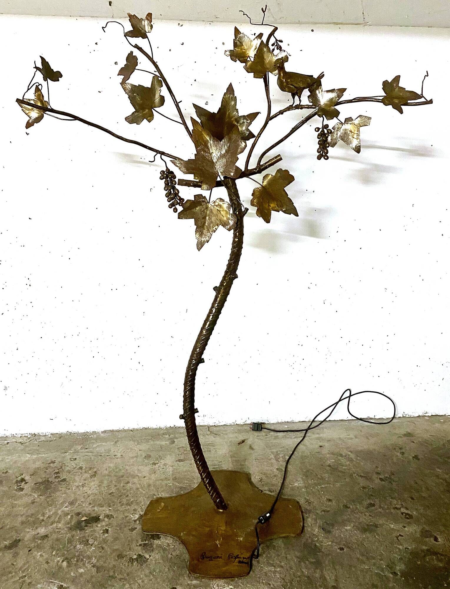 gold metal tree floor lamp Italy 1970s