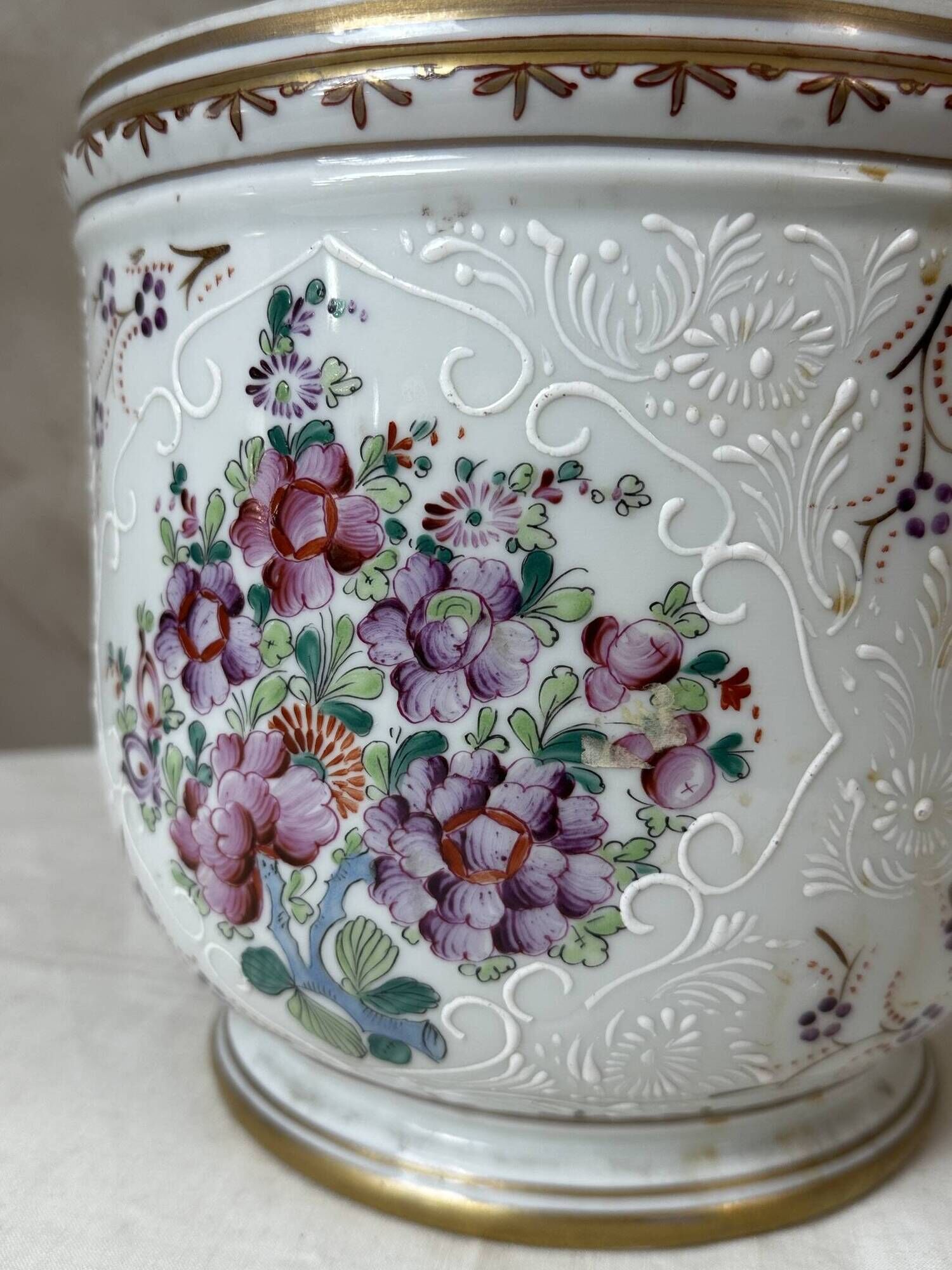 Cache pot en faience