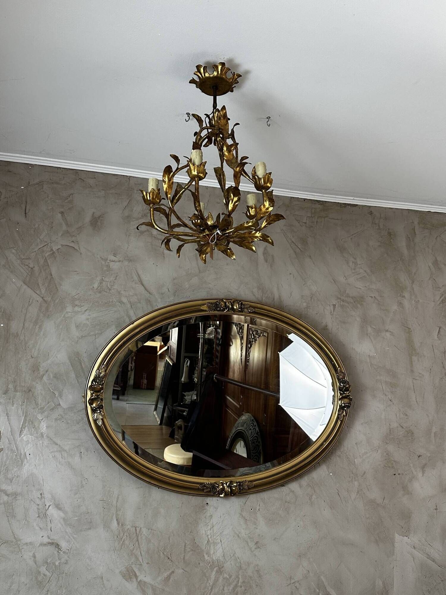 Oval mirror