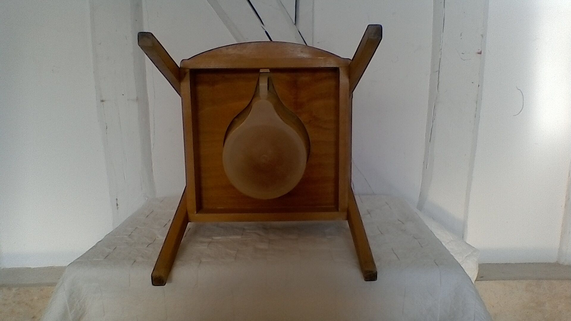 chair pierced child, vintage.