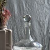 Flared decanter with round cap