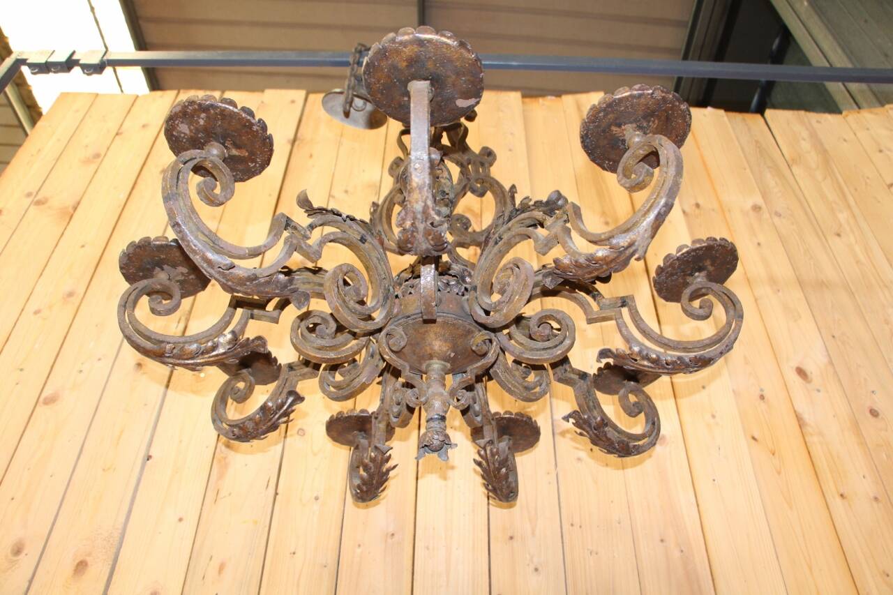lustre en fer forgé XVIIIème XIXème aux armoiries