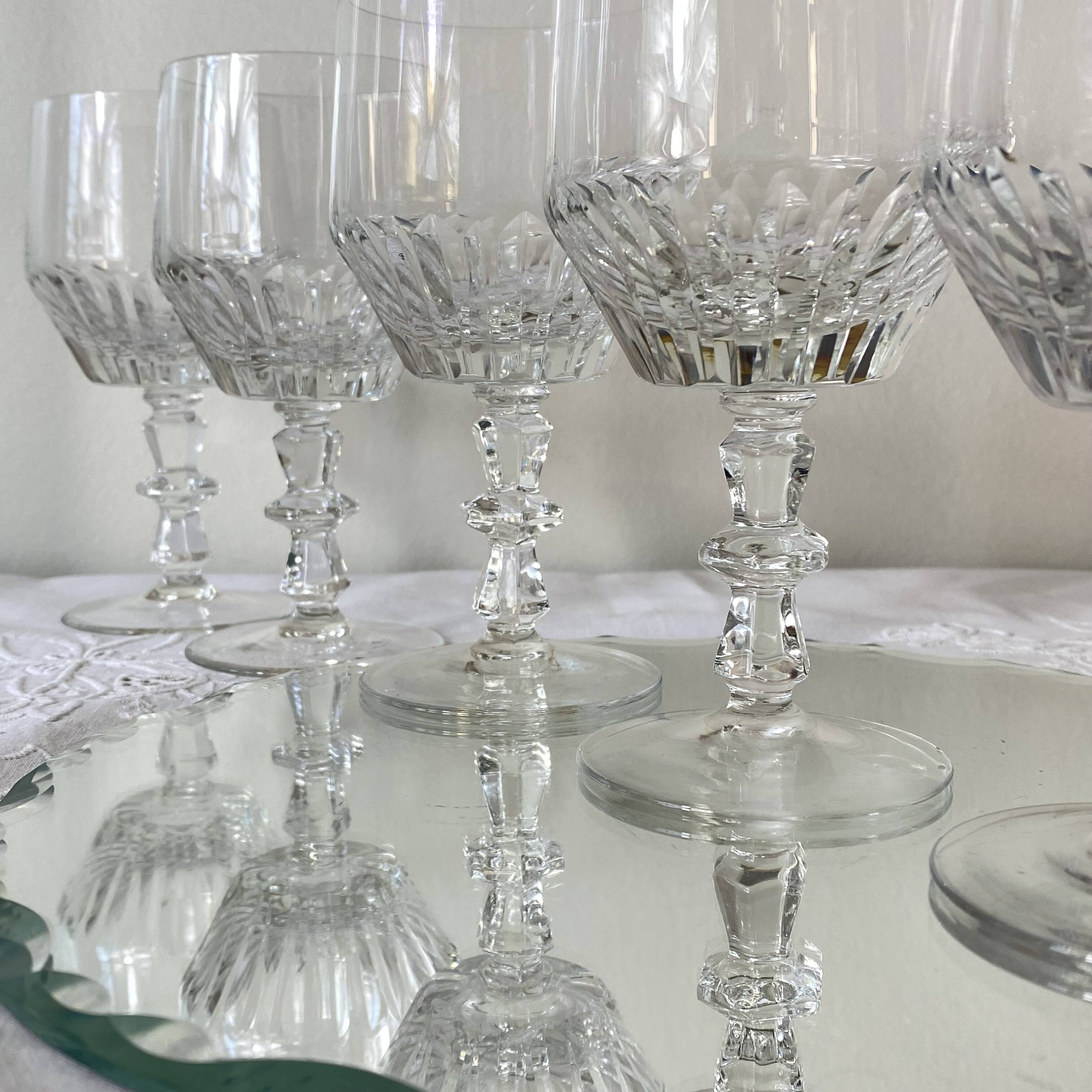 6 verres à pied anciens ciselés verre à vin ou à eau