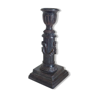 Column-shaped candle holder