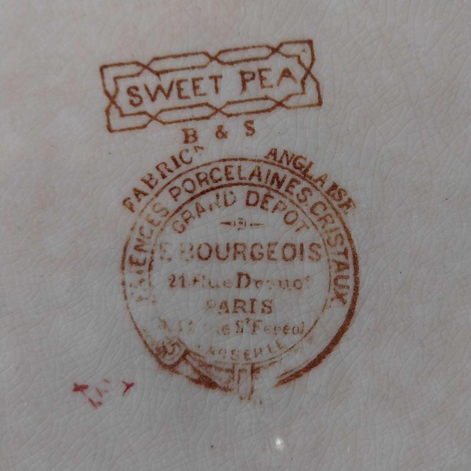 Large antique English-made deep dish