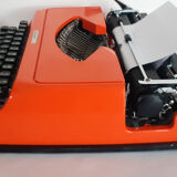 Red typewriter, functional